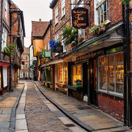 Lakefront 5 Star Country Park Private Fishing Free Parking S *