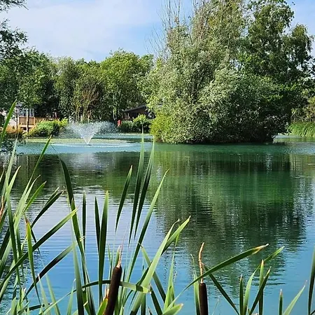 Lakefront 5 Star Country Park Private Fishing Free Parking S Casa de Férias Malton